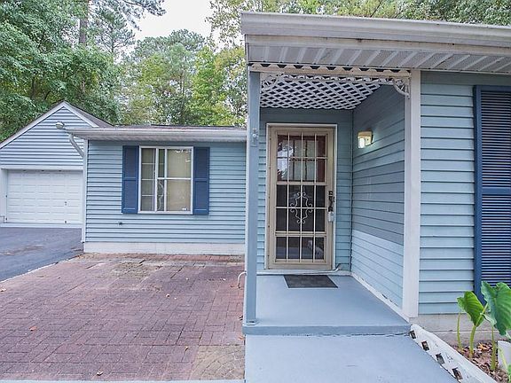 3rd image of 5804 Summertree Ct