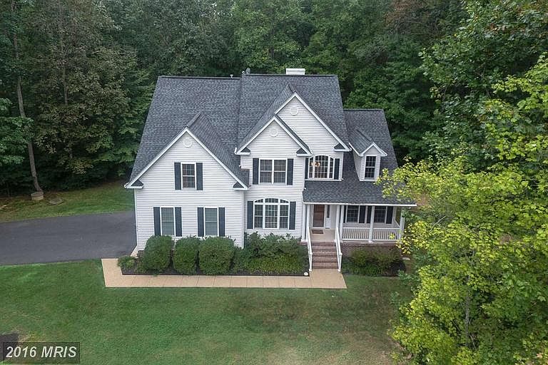 2nd image of 214 Nottingham Dr