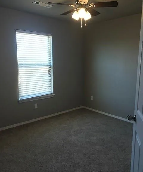 604 SW Loudon Dr #1 — Photo 15