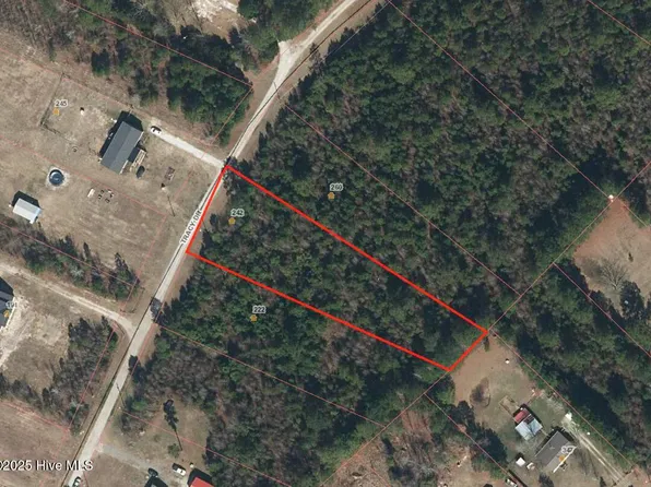 242 Tracy Drive, Burgaw, NC 28425