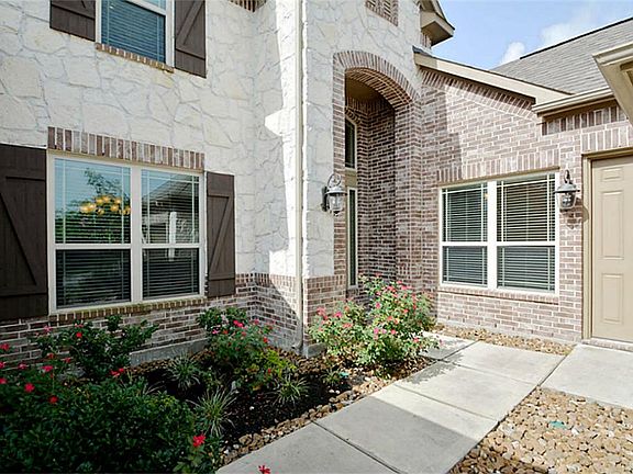 4th image of 28307 Sugarside Glen Dr