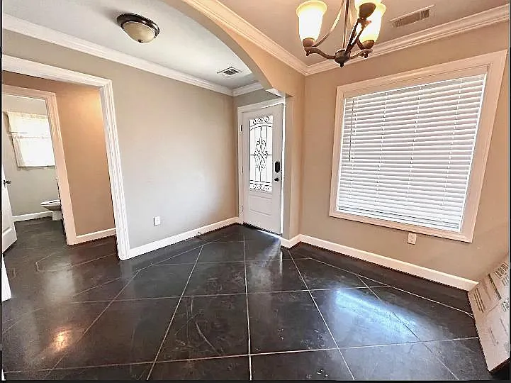 4821 Ocean Dr — Photo 3