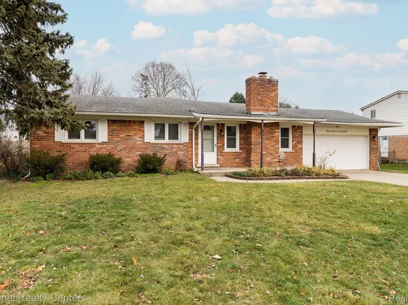 47660 Bluebird Dr, Shelby Township, MI 48317