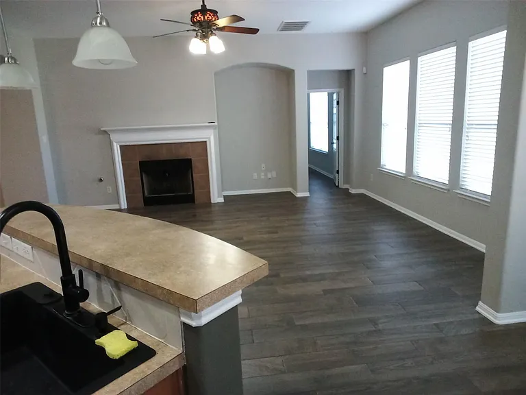 2412 Tumbling River Dr — Photo 6