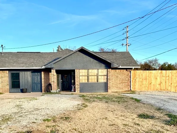 308 S College St, Ravia, OK 73455