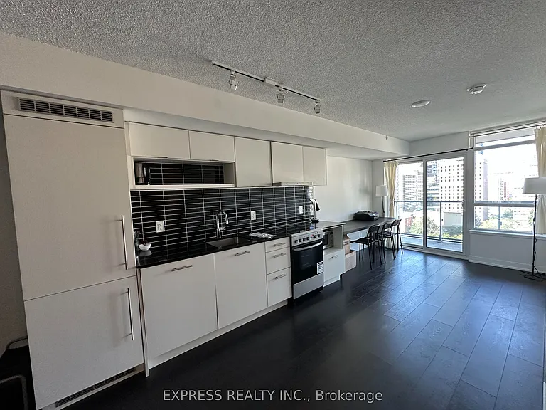 365 Church St #1613 — Photo 2