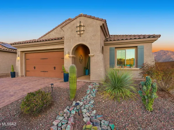 795 E Romsdalen Rd, Oro Valley, AZ 85755