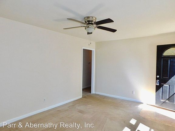 4th image of 3715 White Oak Dr