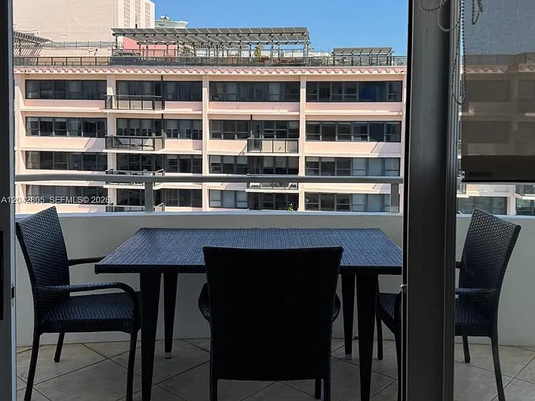 5161 E Collins Ave #1612 — Photo 8