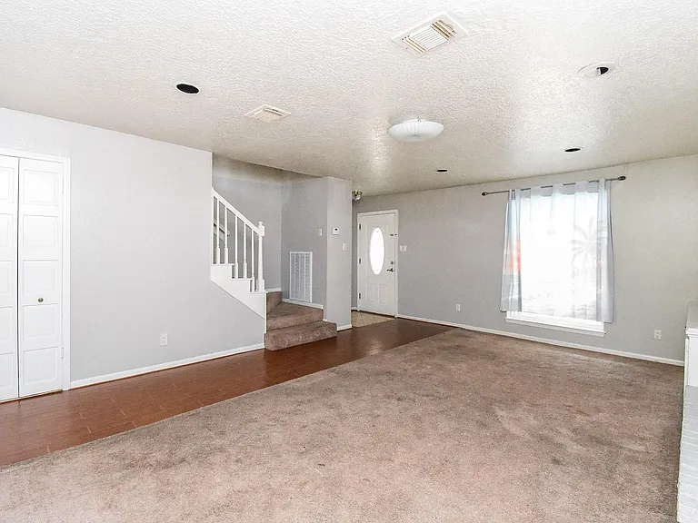 1709 Beaver Springs Ct — Photo 5