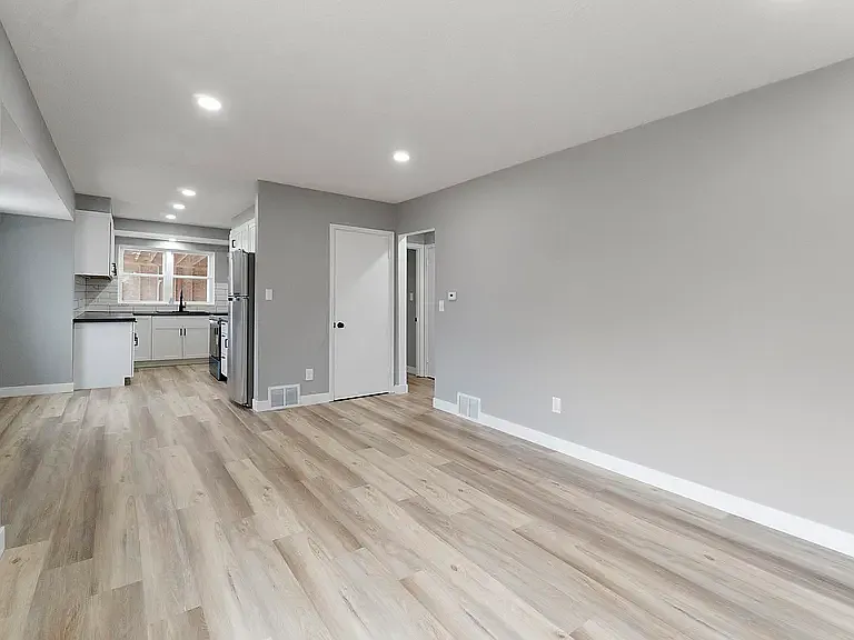 2041 S Cleveland St — Photo 8