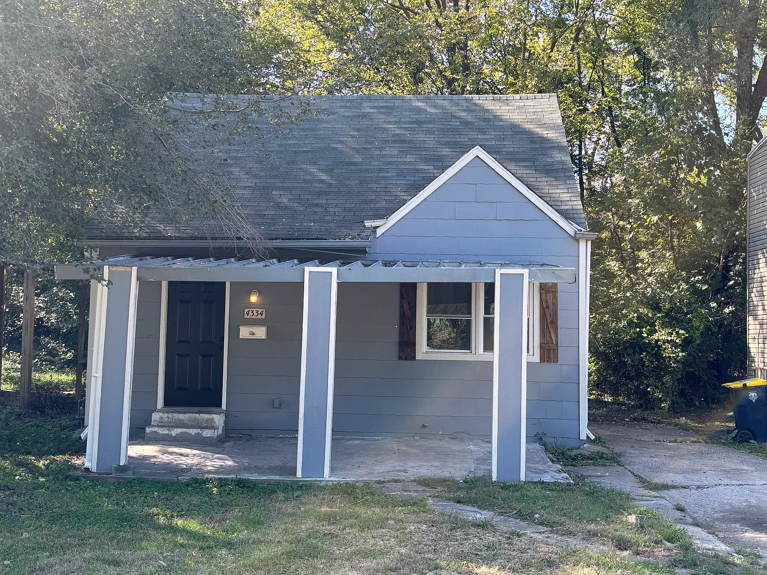 3 bed, 1208 sqft, $1,350 — Photo 2
