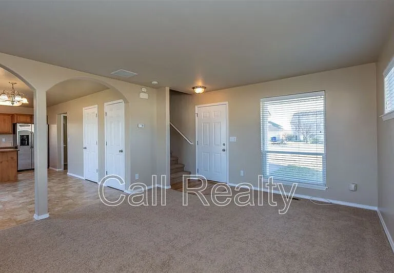 1814 N Arc St — Photo 4