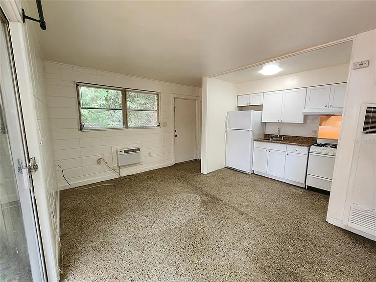1933 NW 4th Ave #D — Photo 5