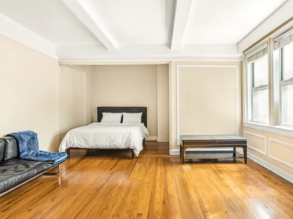 155 East 49th Street image 1 of 7