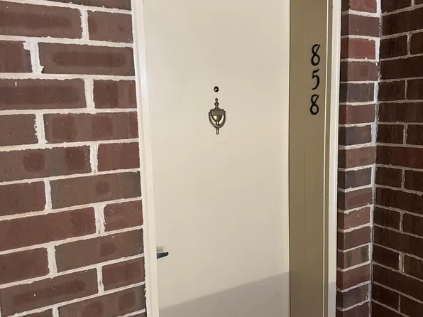 44792 Locust Ridge Ct APT 858, California, MD 20619