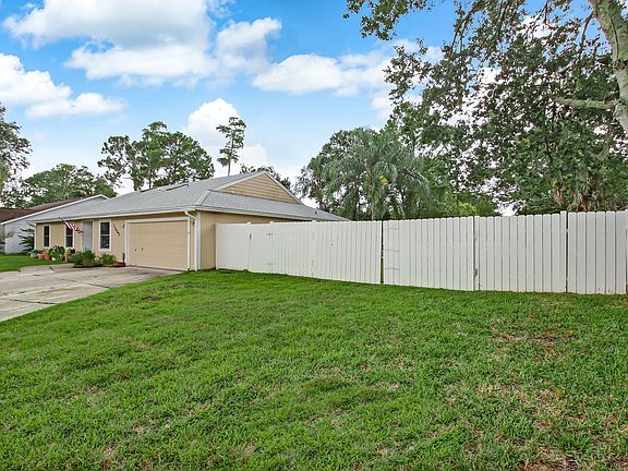 5th image of 11062 Losco Junction Dr
