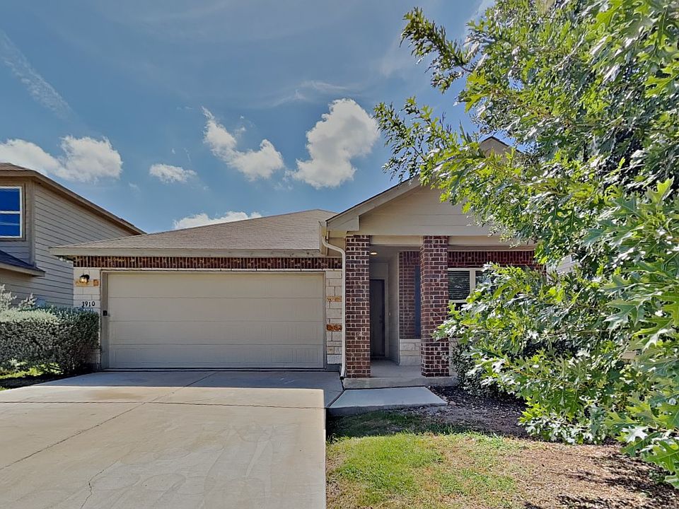 This charming single-story hom
