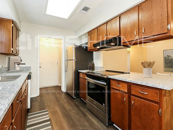 2nd image of 520 Allencrest Dr