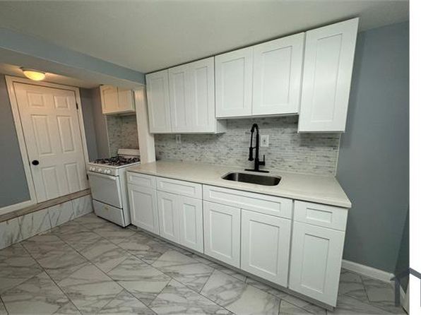 141 Ward St #1