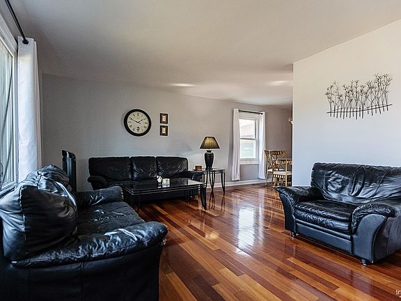 4th image of 2909 Everglade Ave
