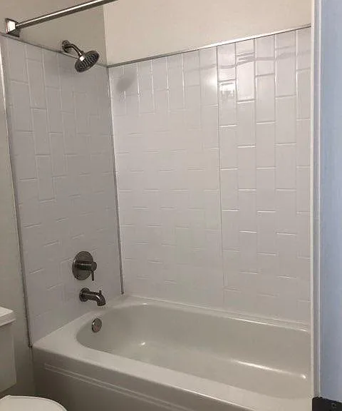 221 W Riverside Ave #10 — Photo 8