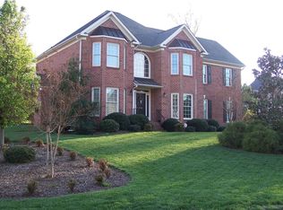 108 Pearce Dr, Jamestown, NC 27282