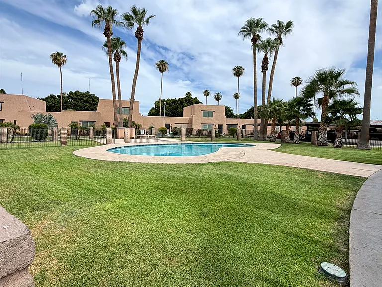 2490 W Yowell Ct — Photo 19
