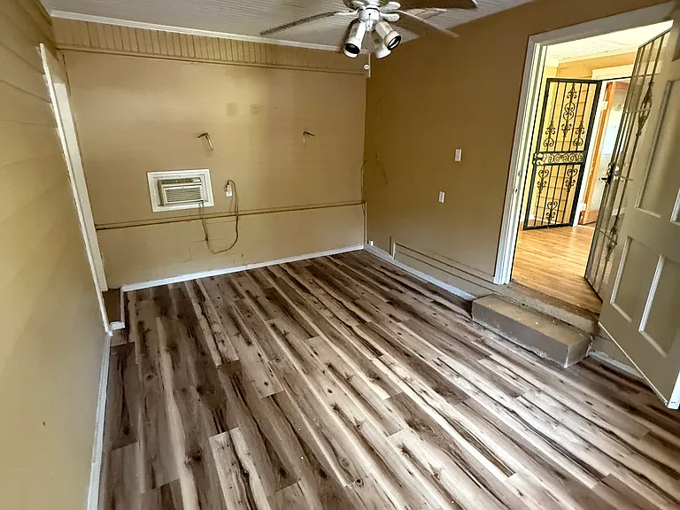 805 Alvaredo St — Photo 13