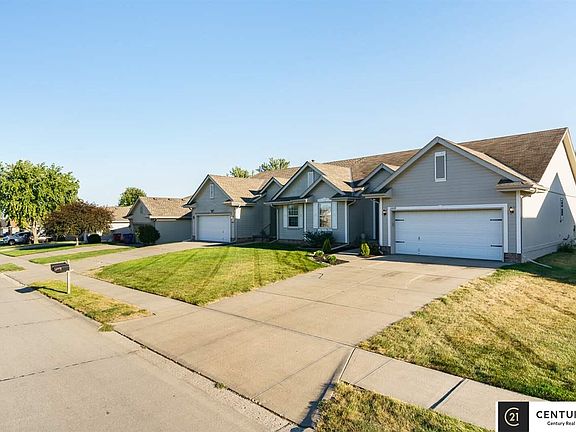 3rd image of 2409 Aberdeen Dr