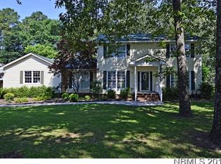323 Plantation Dr, New Bern, NC 28562