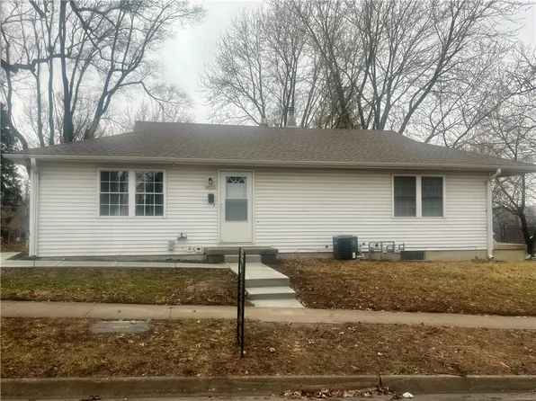 9531 & 9535 E 16th St S, Independence, MO 64052