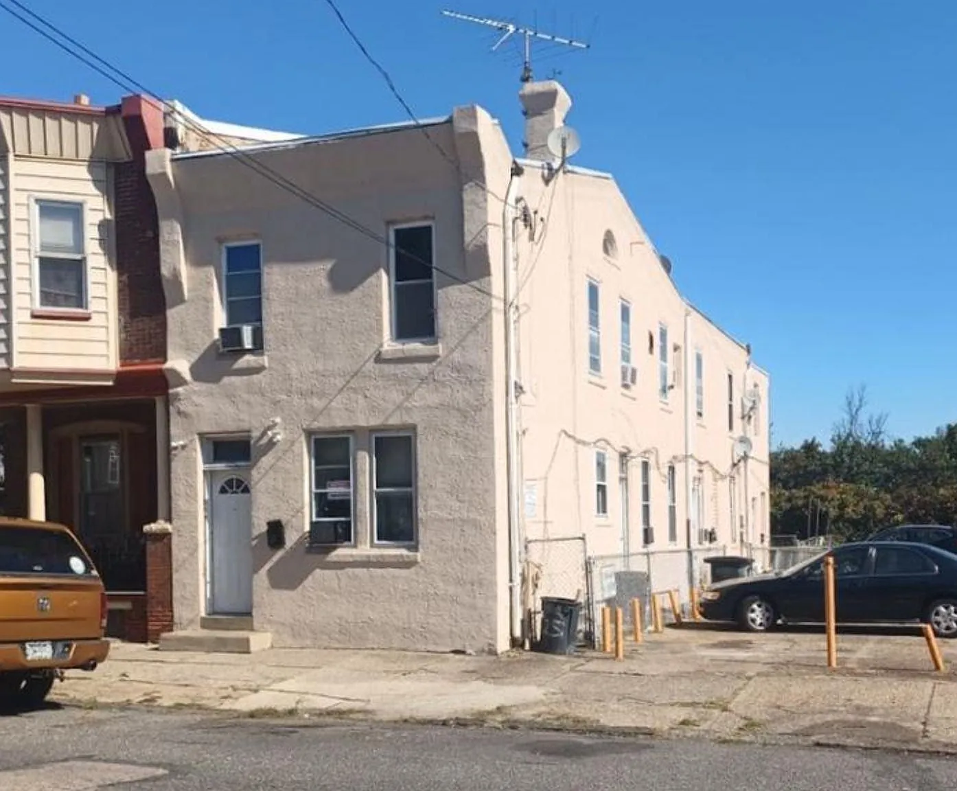 1 bed, 1856 sqft, $1,200 — Photo 1