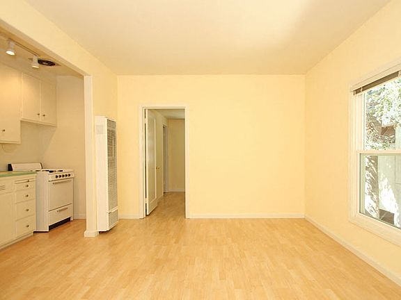 2nd image of 457 Forest Ave #2441811