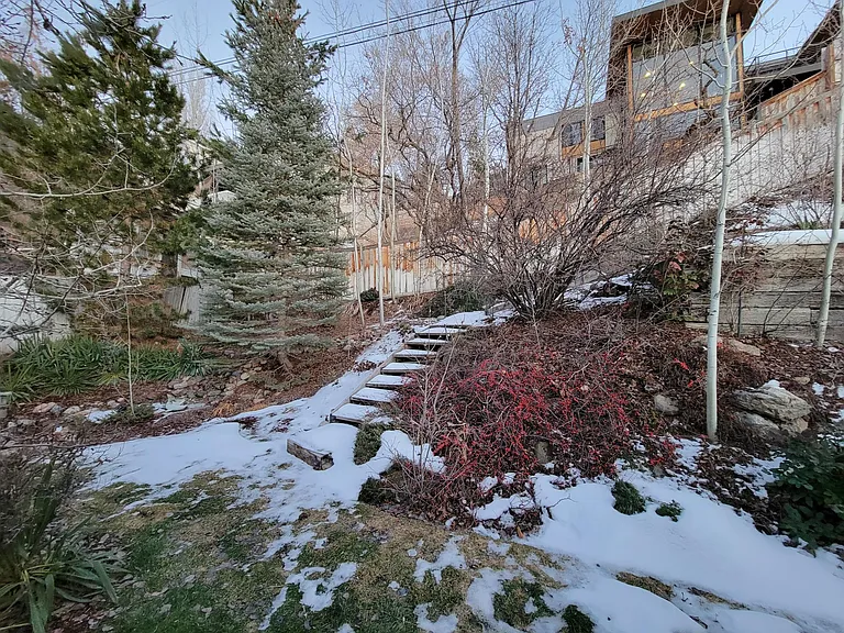 2179 S Belaire Dr E — Photo 31