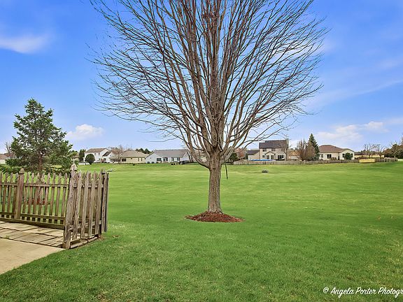 3rd image of 517 Sawgrass Ln
