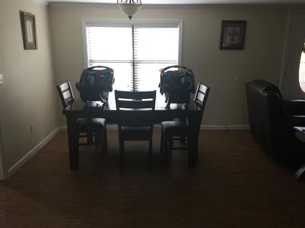 220 Falcon Dr, Baxley, GA 31513