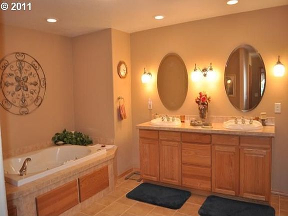 5th image of 15507 NE 181st St #B