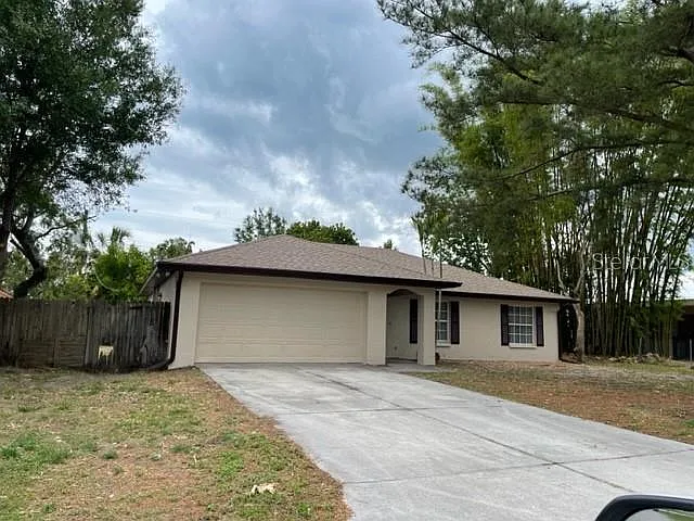 3 bed, 2.0 bath, 1390 sqft, $2,100 — Photo 1
