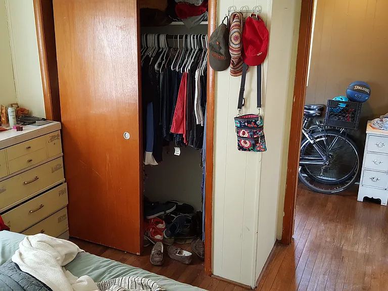 327 E 2nd St #3 — Photo 7