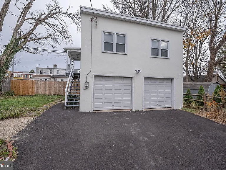 717 Miller St — Photo 39