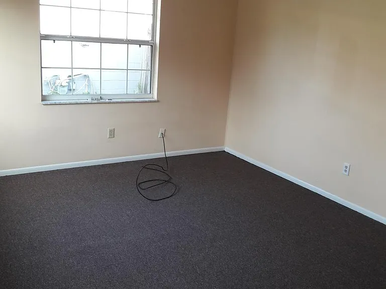 1734 Montana Ave NE — Photo 11