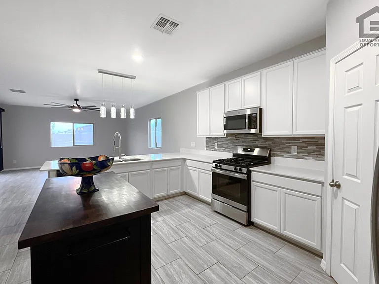 12731 W Myrtle Ave — Photo 17