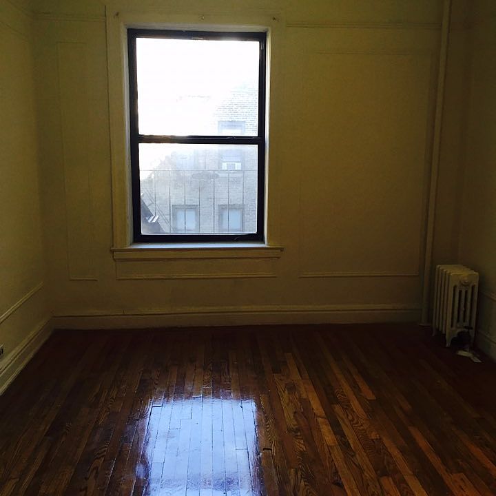 2nd image of 5916 Woodside Ave APT 3Q