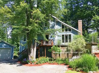 2202 Trillium Ln NW, Grand Rapids, MI 49534