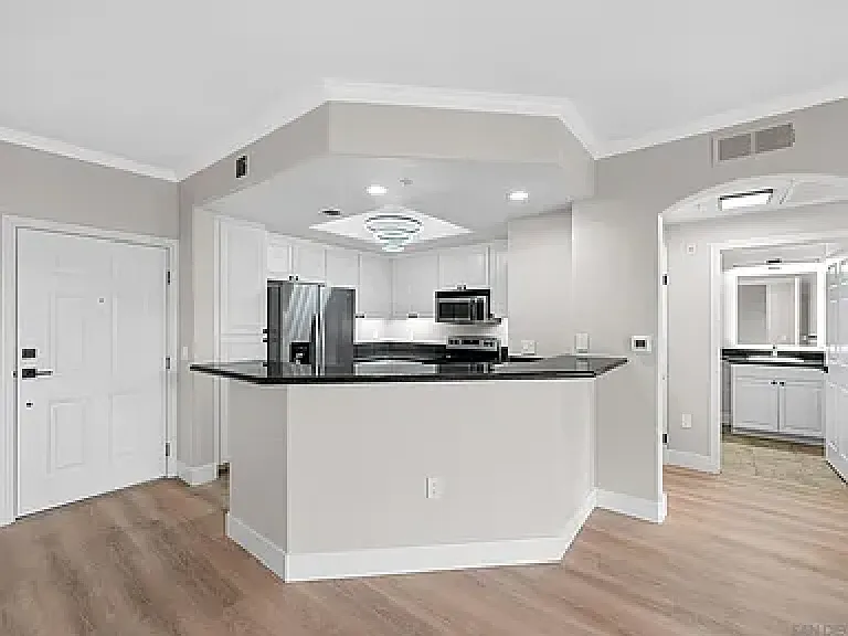 9253 Regents Rd #A301 — Photo 15