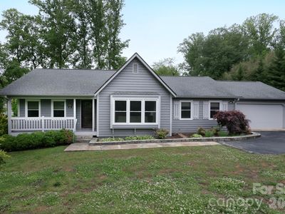 104 Richards Dr, Hendersonville, NC, 28792