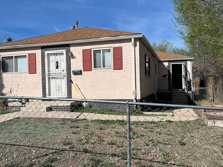 751 Newton St — Photo 19