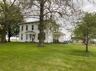 1392 Walnut Rd, Virginia, IL 62691