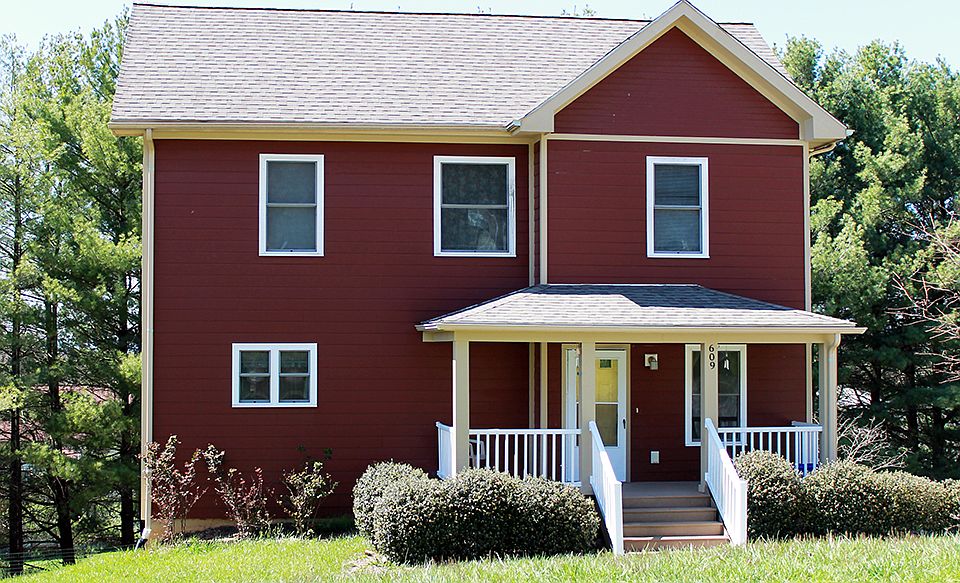 1st image of 609 Cedar Hill Dr